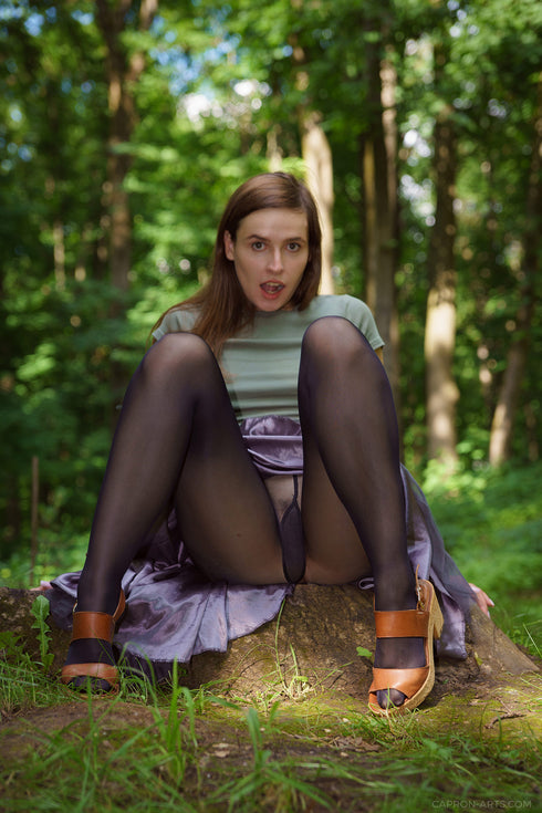 Angelina In Park Video + 180 photos 2021-06