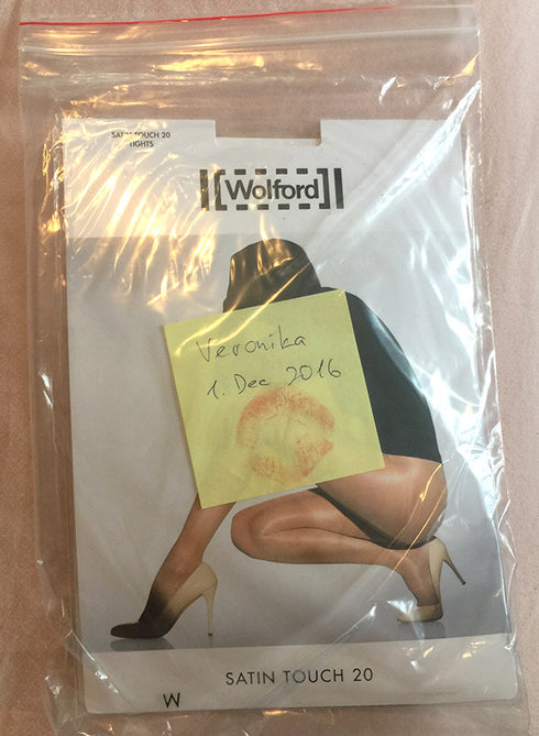 Pantyhose of VERONIKA 2017-03 - Wolford Satin Touch 20