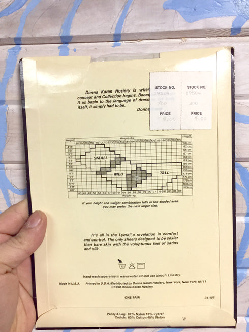 PANTYHOSE of VIKTORIA 2018-03(1) DKNY White