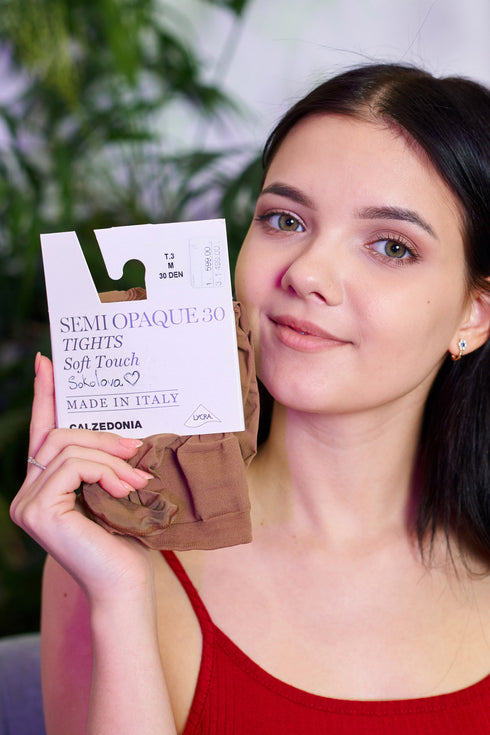 PANTYHOSE of VIKTORIA SOKOLOVA 2019-07(1) CALZEDONIA 30